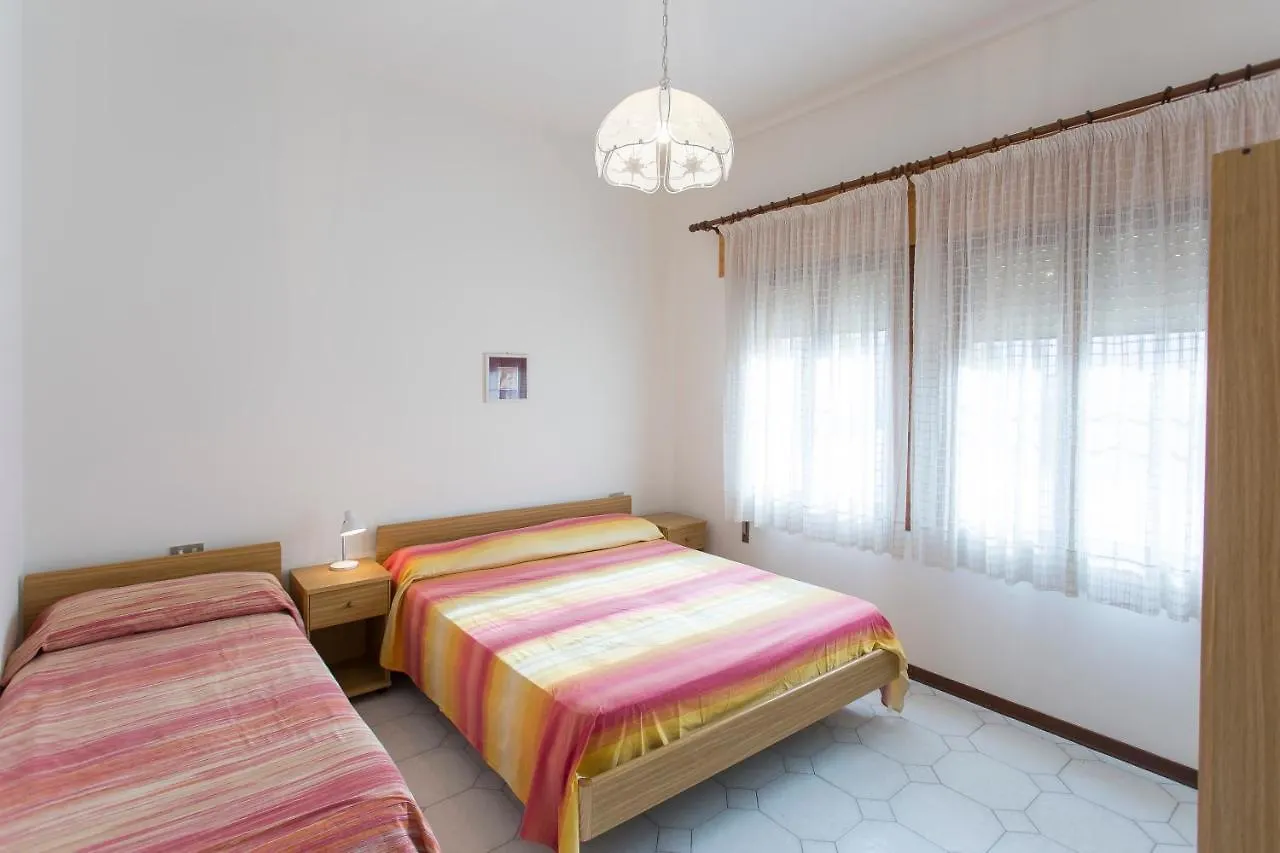 Villa Giglio Lido di Jesolo Apartment
